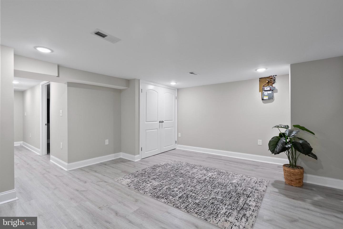 1641 Northwick Rd Property Photo 17