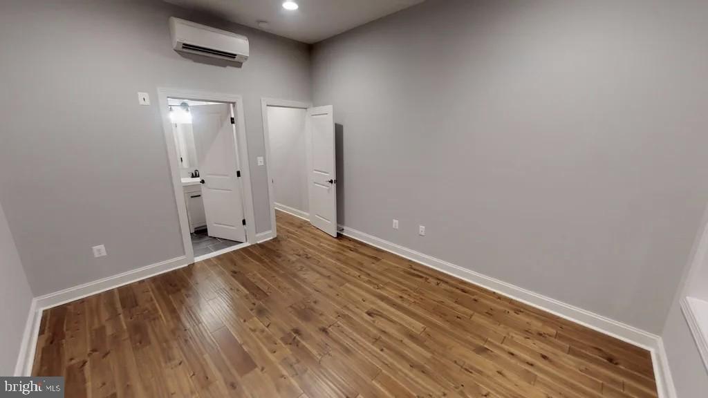 3001 Hudson St Property Photo 19