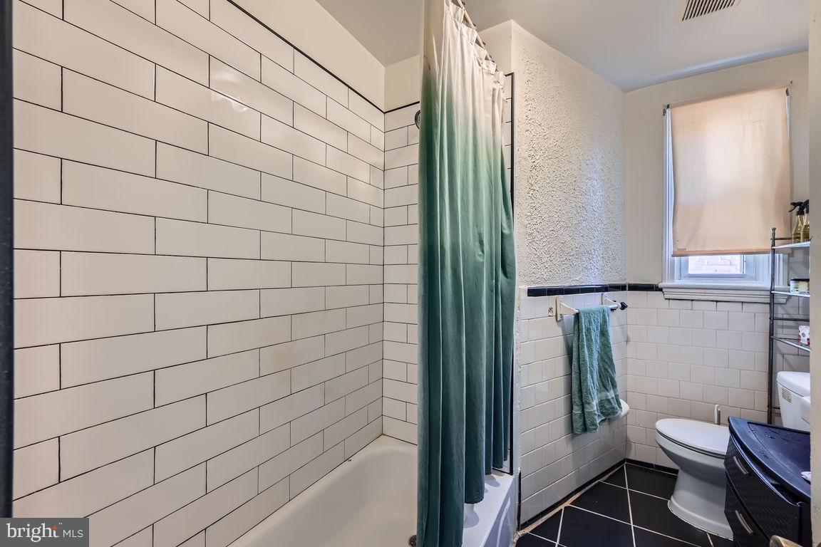 147 Denison St Property Photo 14