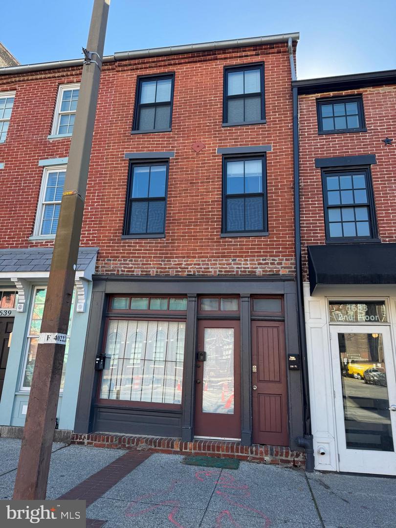 1637 Fleet St Property Photo 1