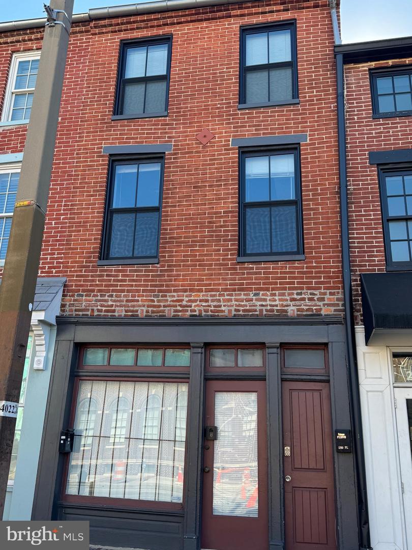 1637 Fleet St Property Photo 3