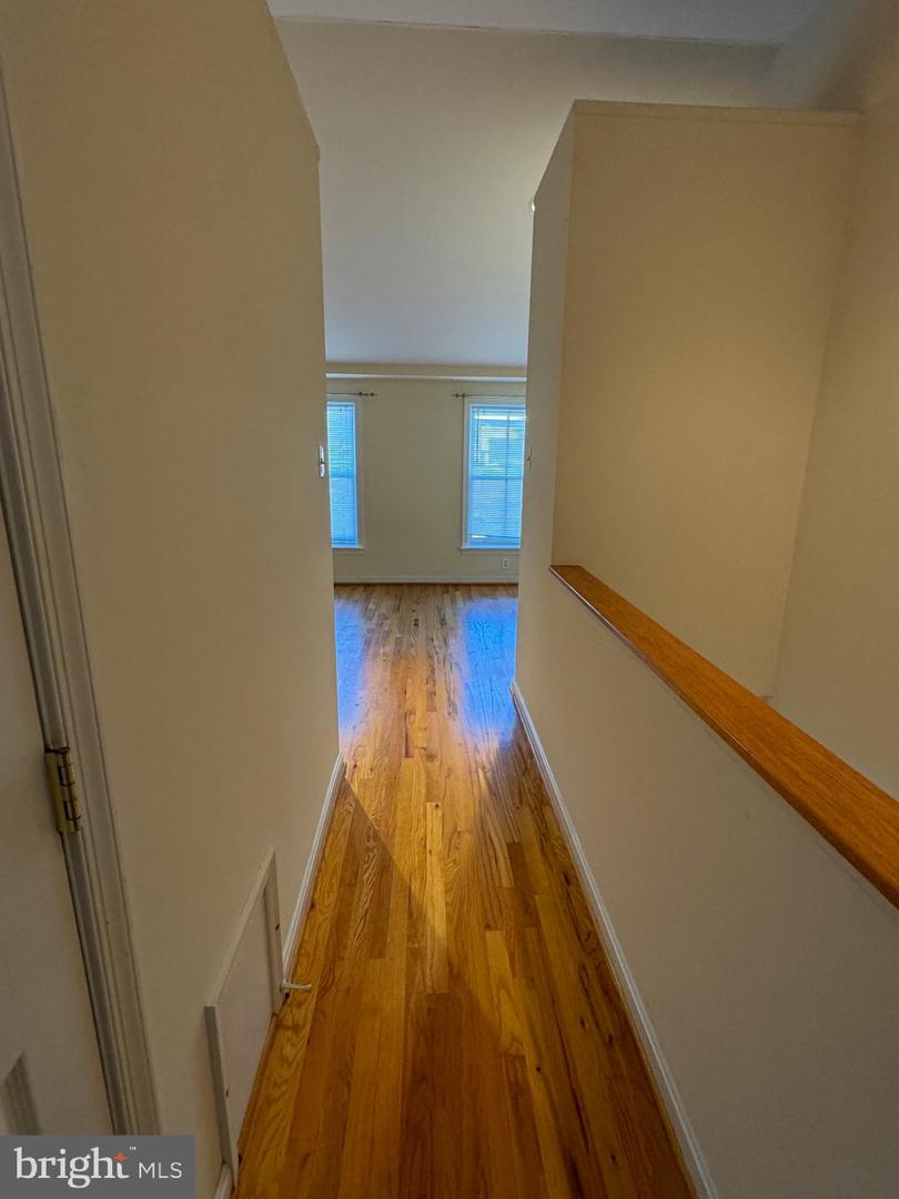 1637 Fleet St Property Photo 9