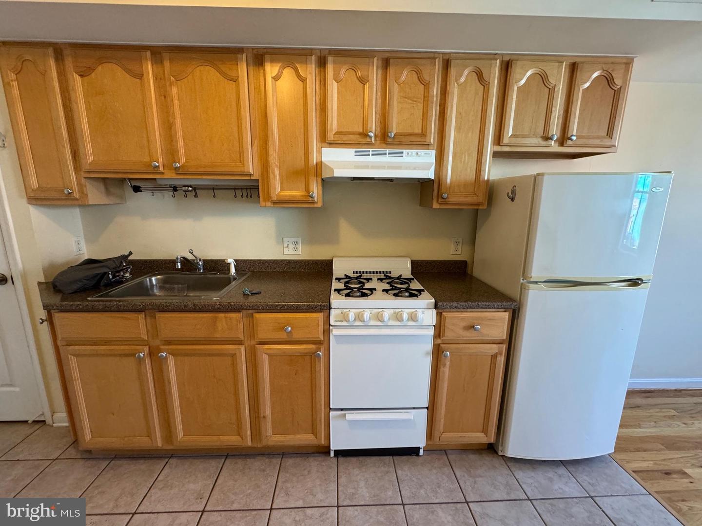 1637 Fleet St Property Photo 21