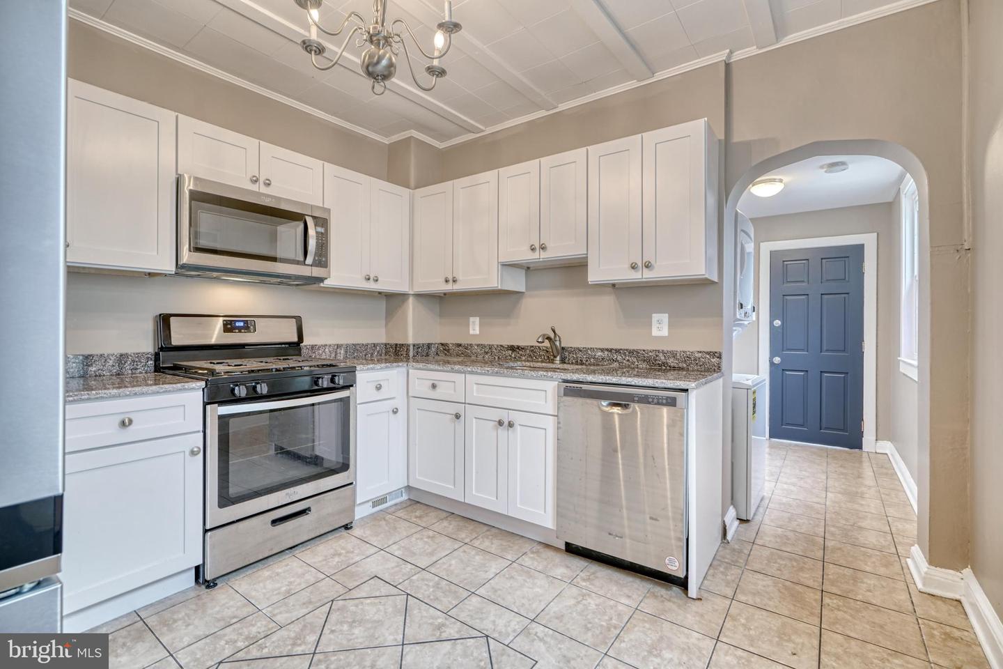 1503 S Charles St Property Photo 4