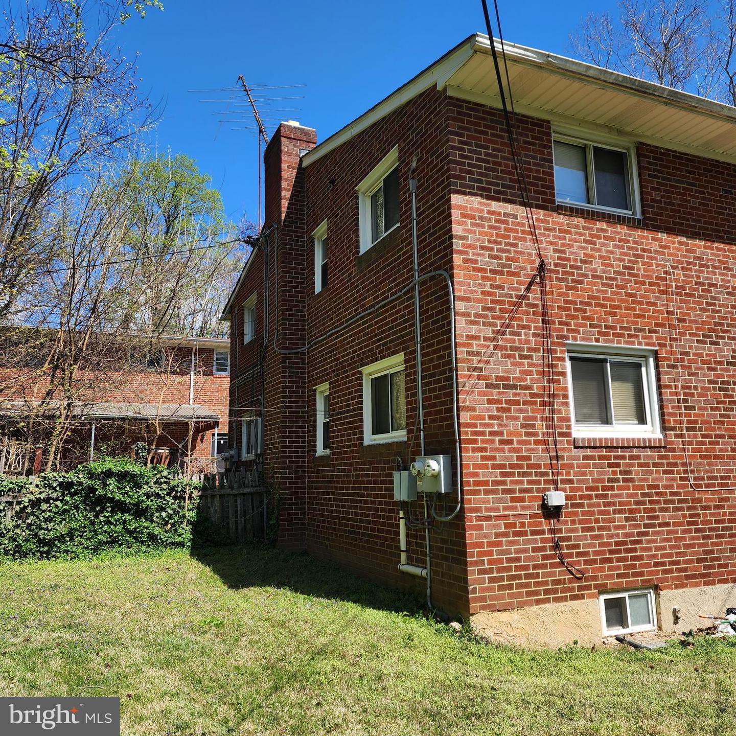 6414 Everall Ave Property Photo 2