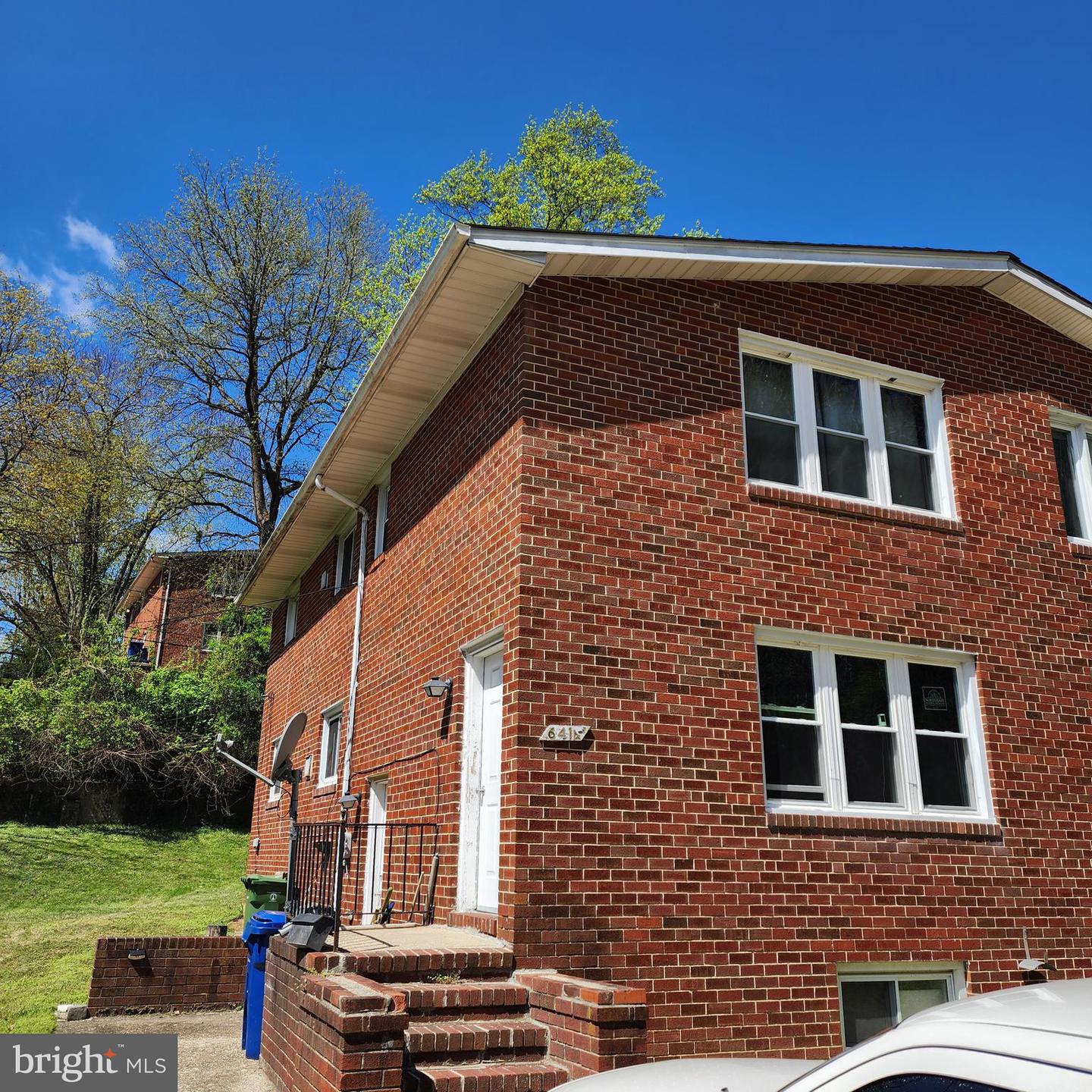 6414 Everall Ave Property Photo 3