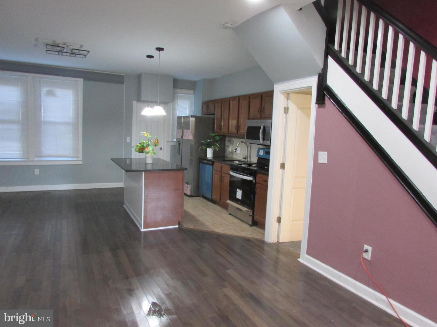 4013 W Garrison Ave Property Photo 8
