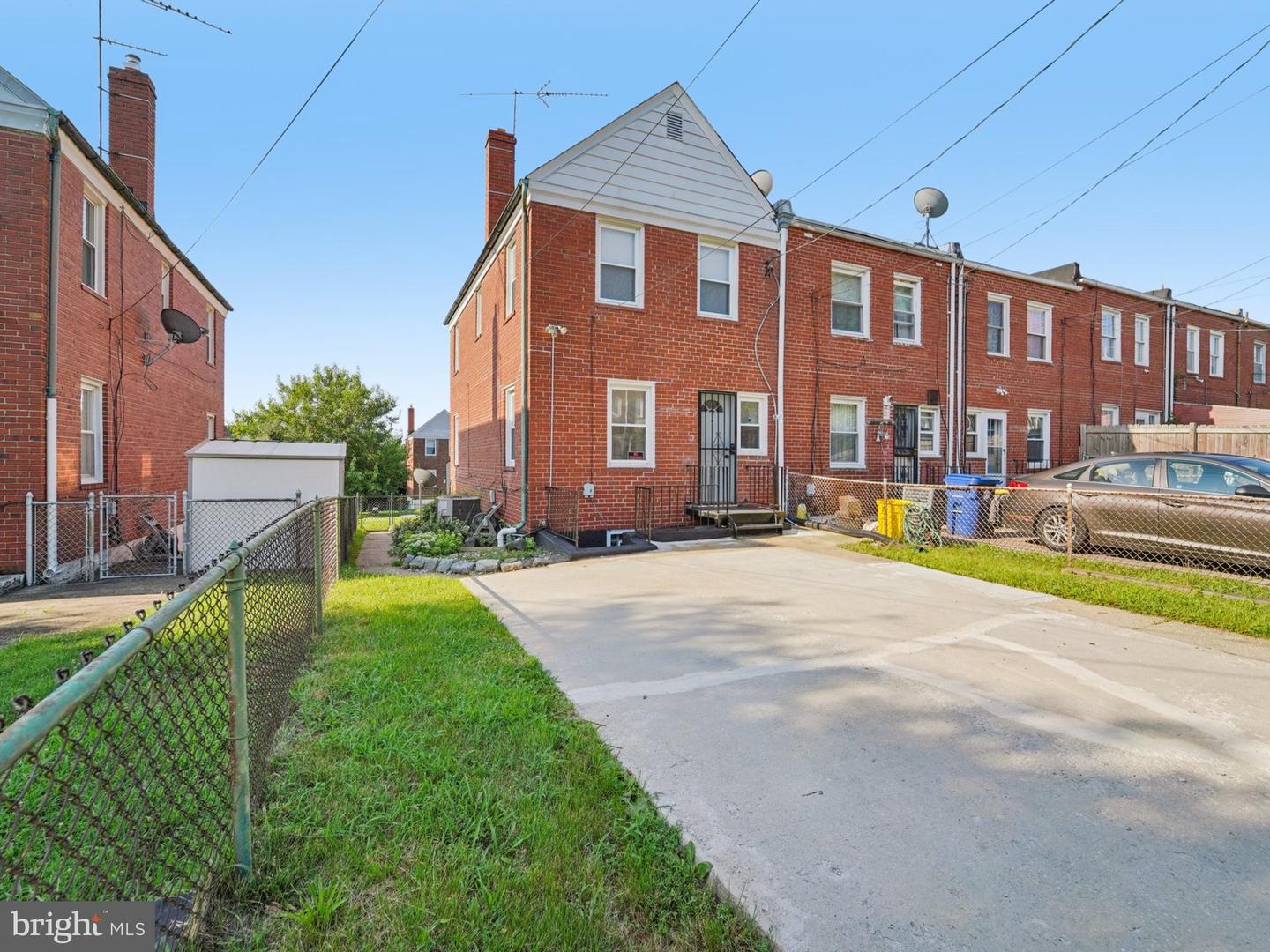 3836 Elmley Ave Property Photo 16