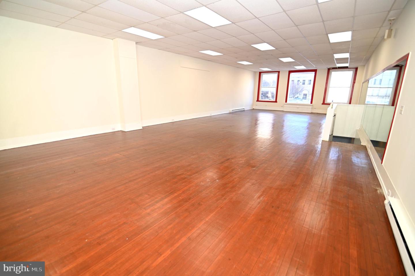 227 E Baltimore St Property Photo 4