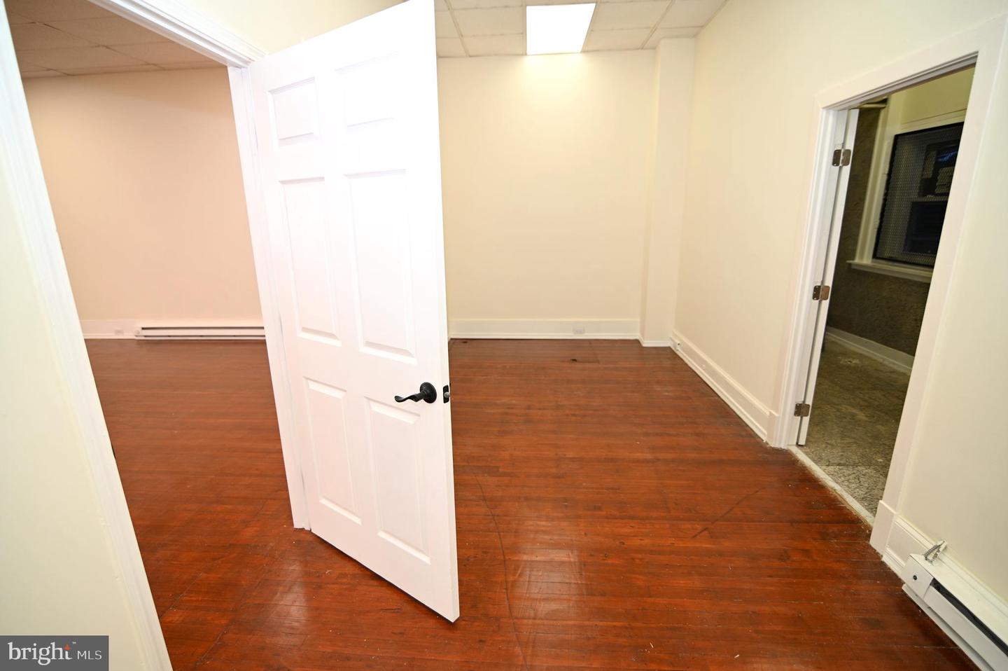 227 E Baltimore St Property Photo 5