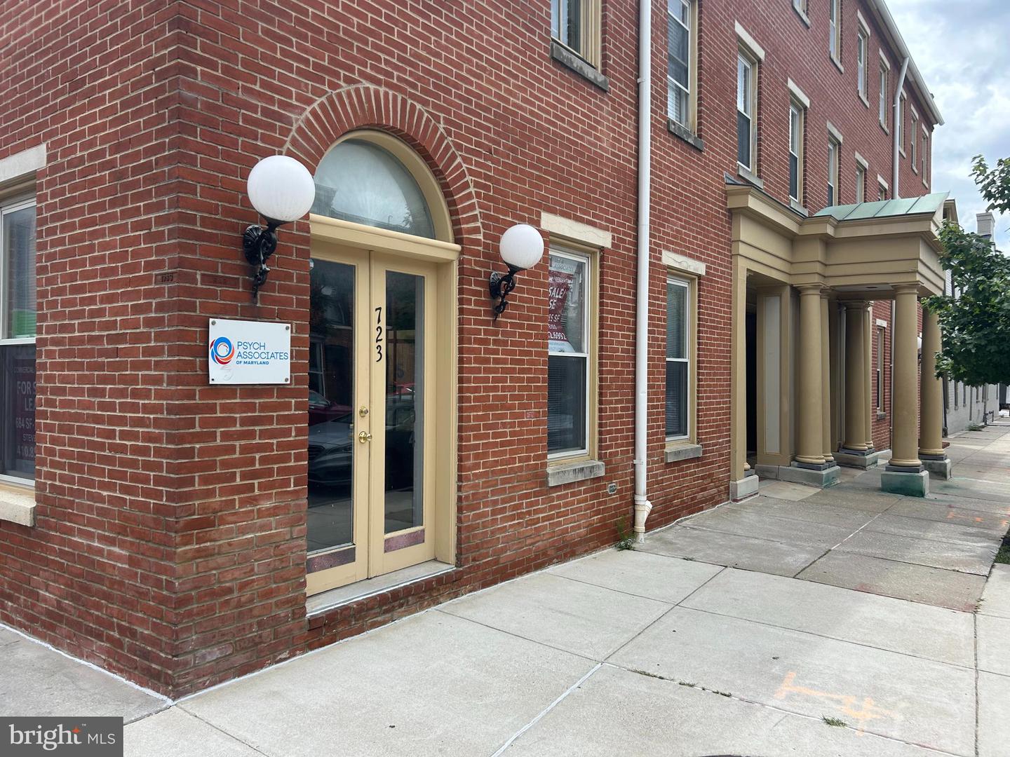 723 S Charles St #ll3 Property Photo 3
