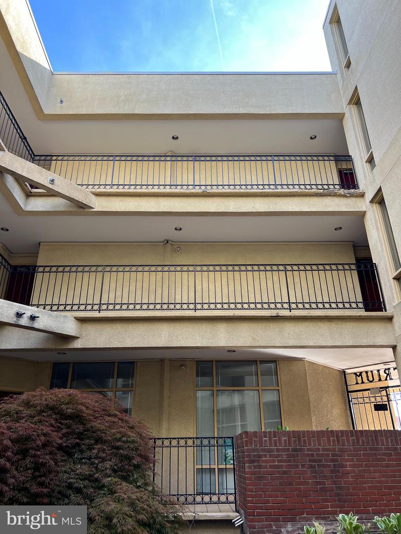 723 S Charles St #ll3 Property Photo 6