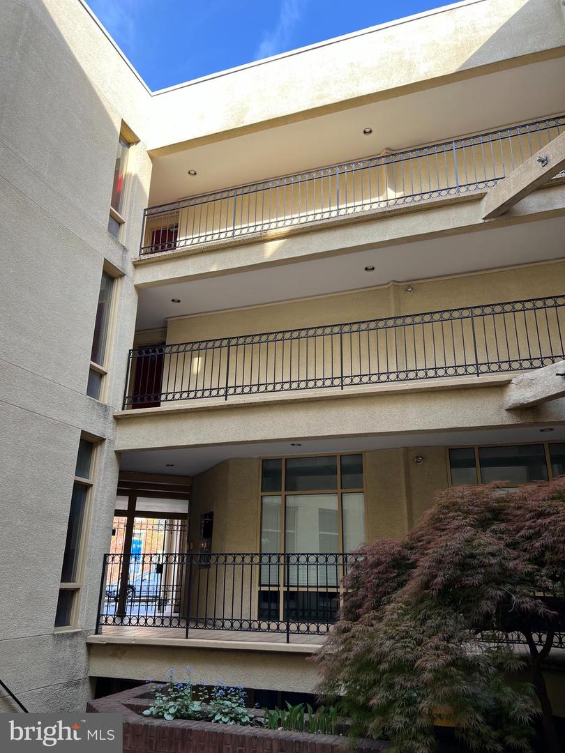 723 S Charles St #ll3 Property Photo 7