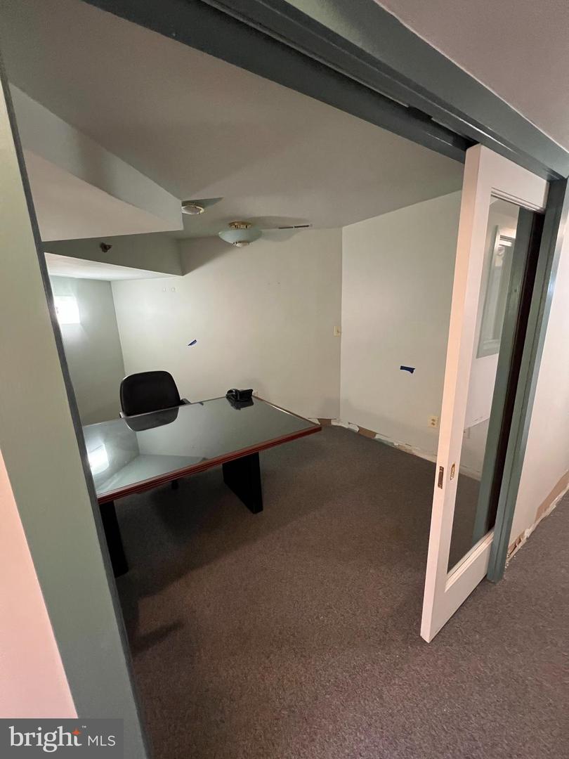 723 S Charles St #ll3 Property Photo 13