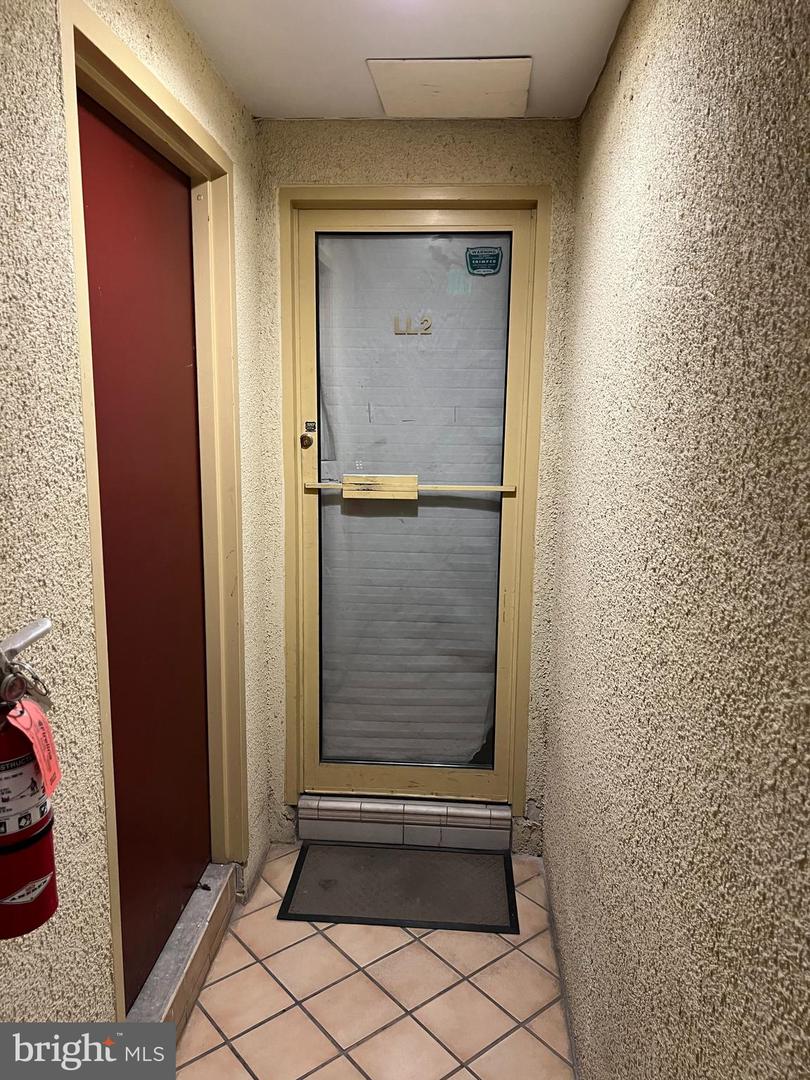723 S Charles St #ll2 Property Photo 6