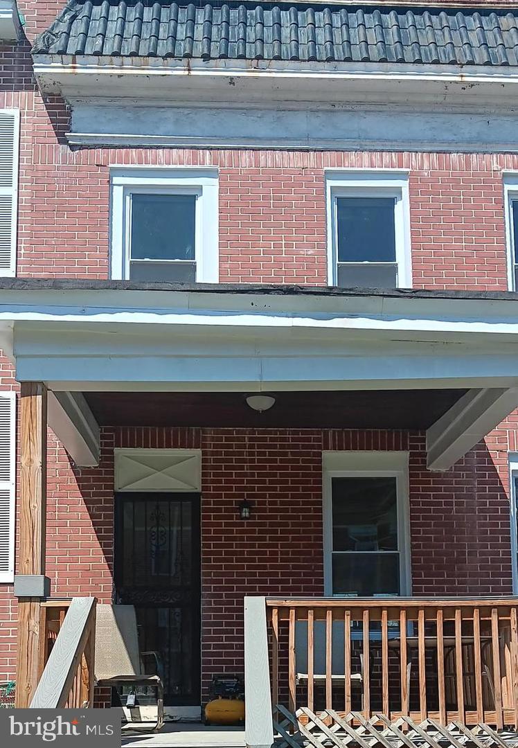 3410 W Franklin St Property Photo 1
