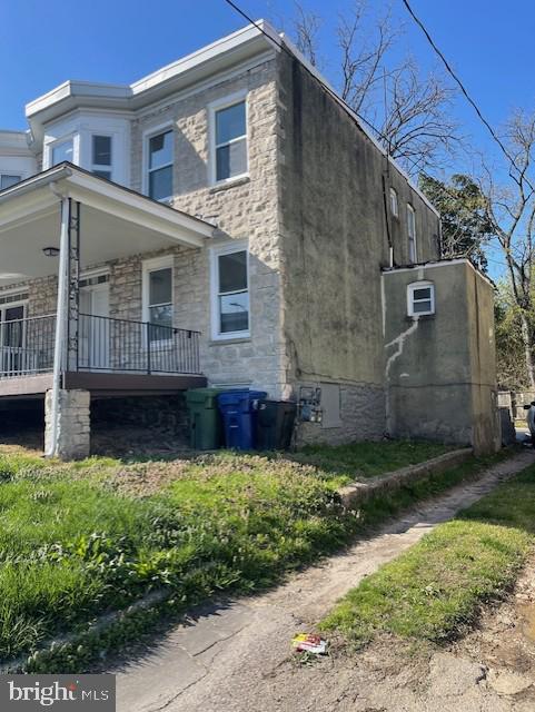 406 E Cold Spring Ln Property Photo 2