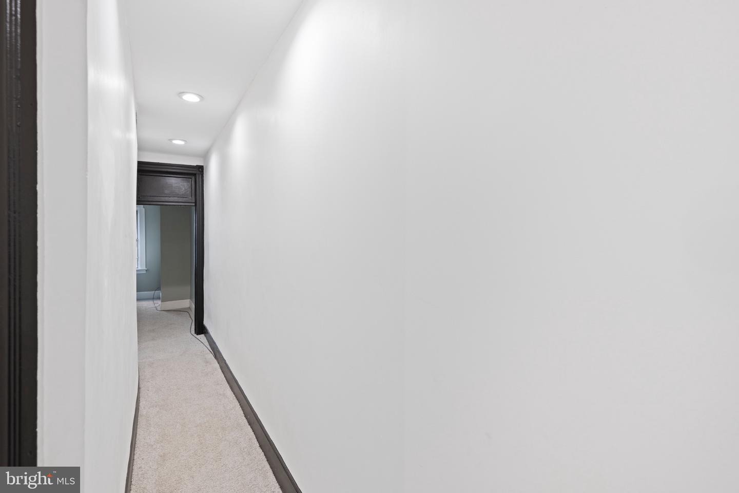 2038 E Lanvale St Property Photo 12