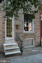 915 S Highland Ave Property Photo 1