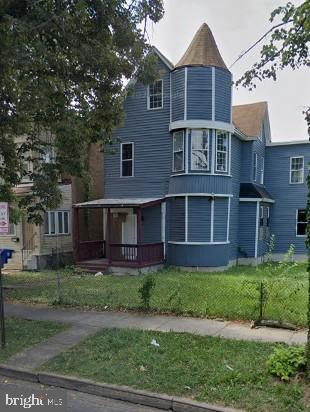1730 N Ellamont St Property Photo 1