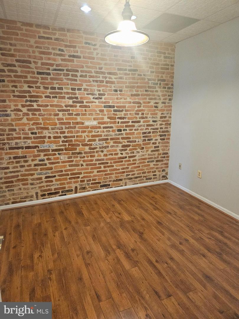 808 S Broadway #c2 Property Photo 5