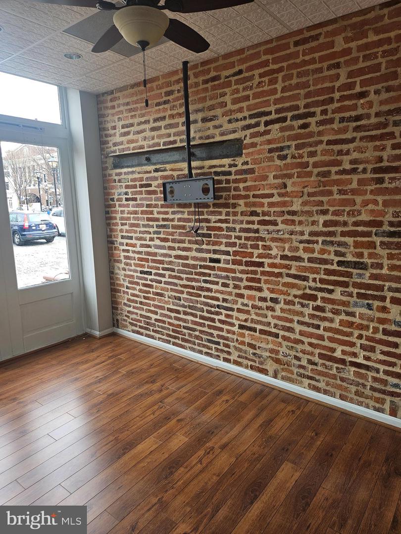 808 S Broadway #c2 Property Photo 8