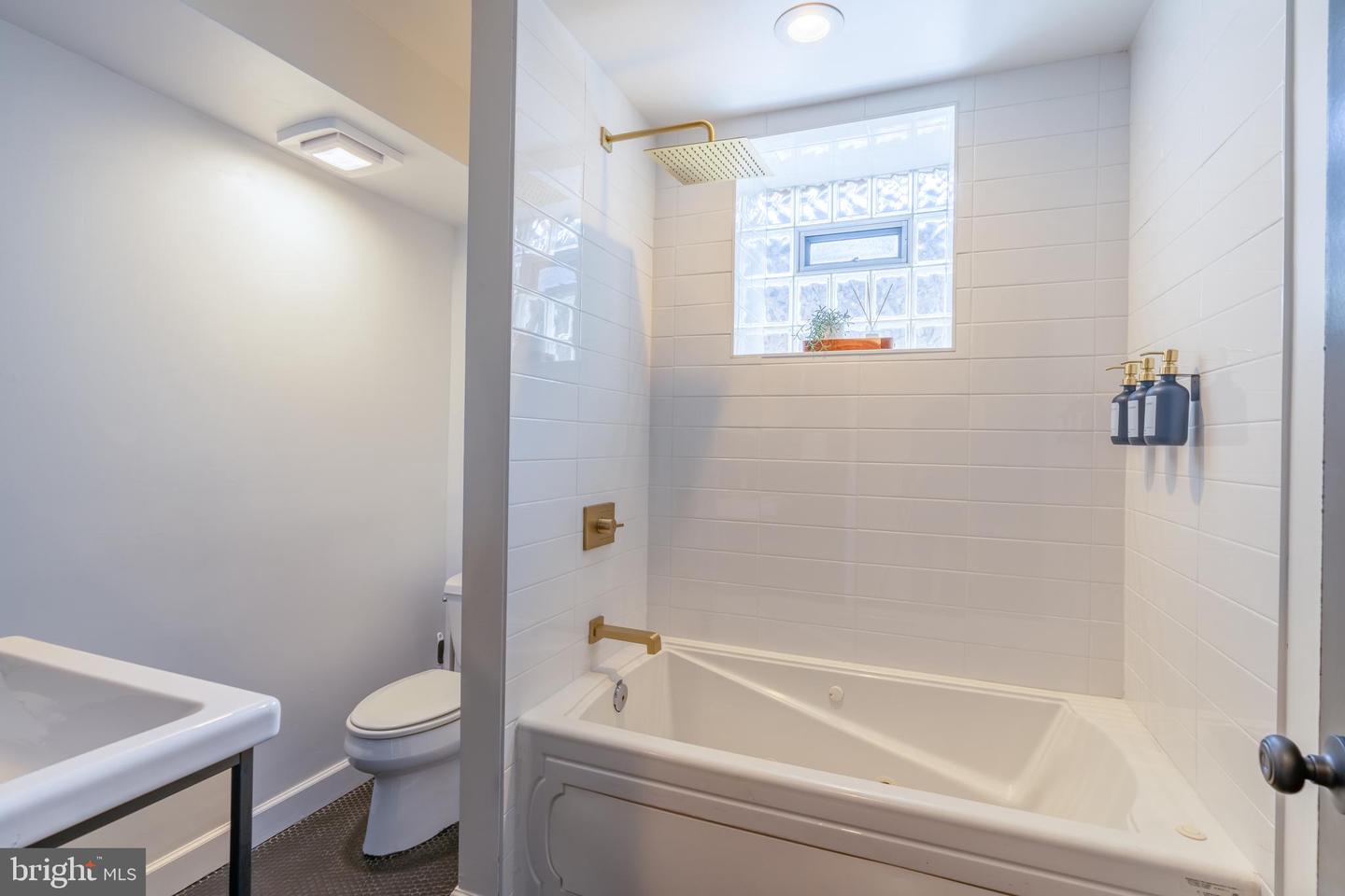 18 S Wolfe St Property Photo 79
