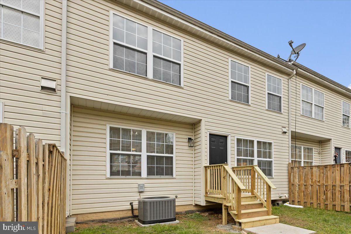 1003 N Woodyear St Property Photo 29