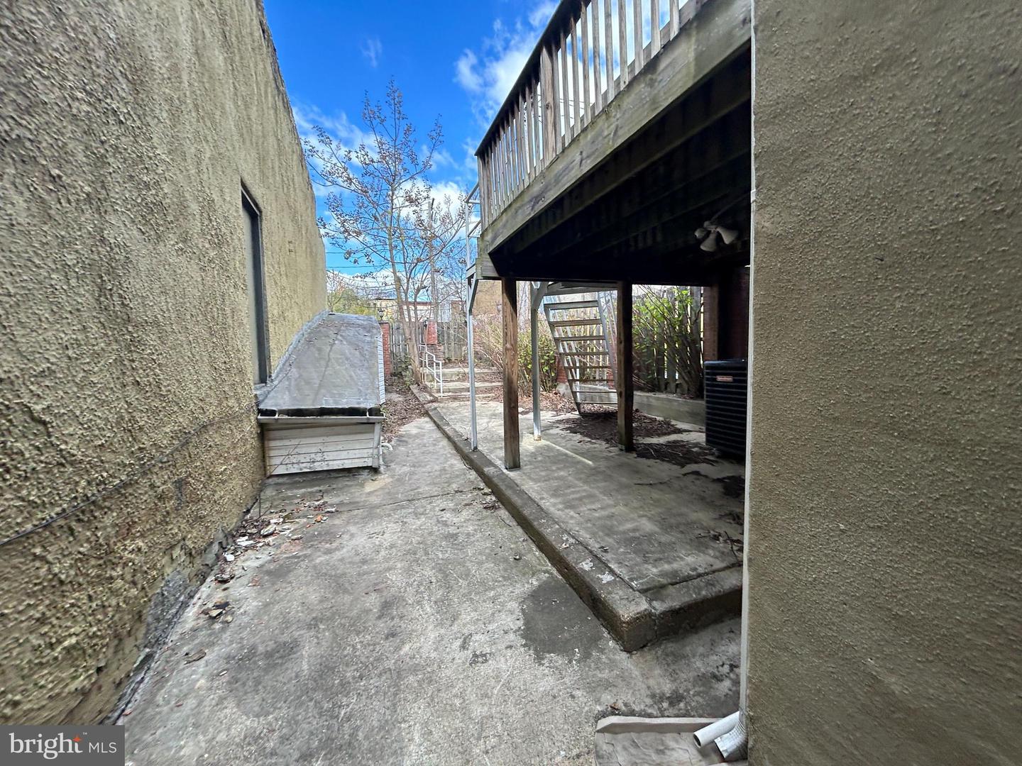 318 N Gilmor St Property Photo 5