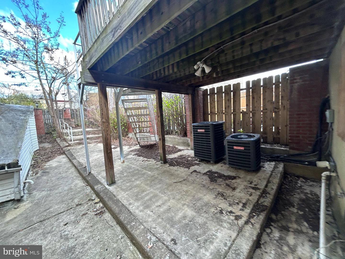 318 N Gilmor St Property Photo 6