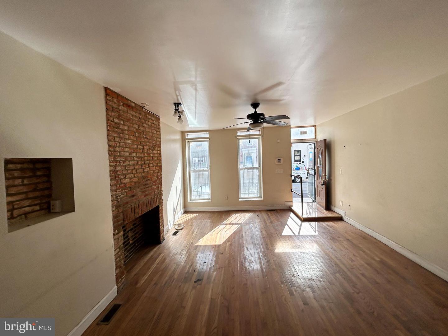 318 N Gilmor St Property Photo 8