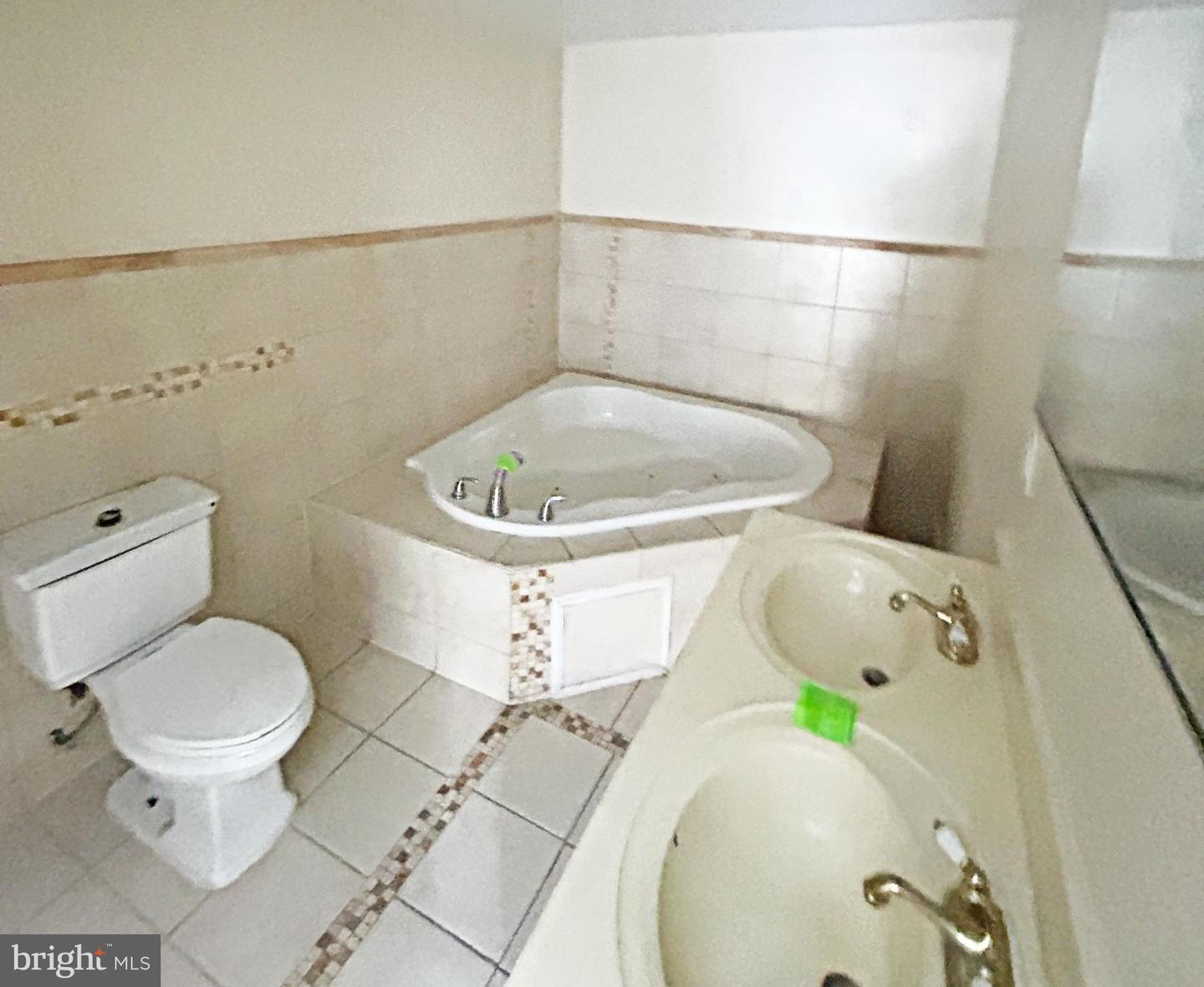 318 N Gilmor St Property Photo 15