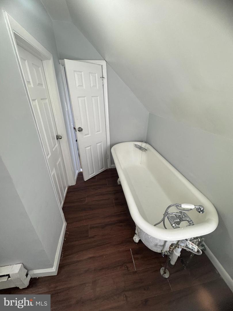 3914 Maine Ave Property Photo 11