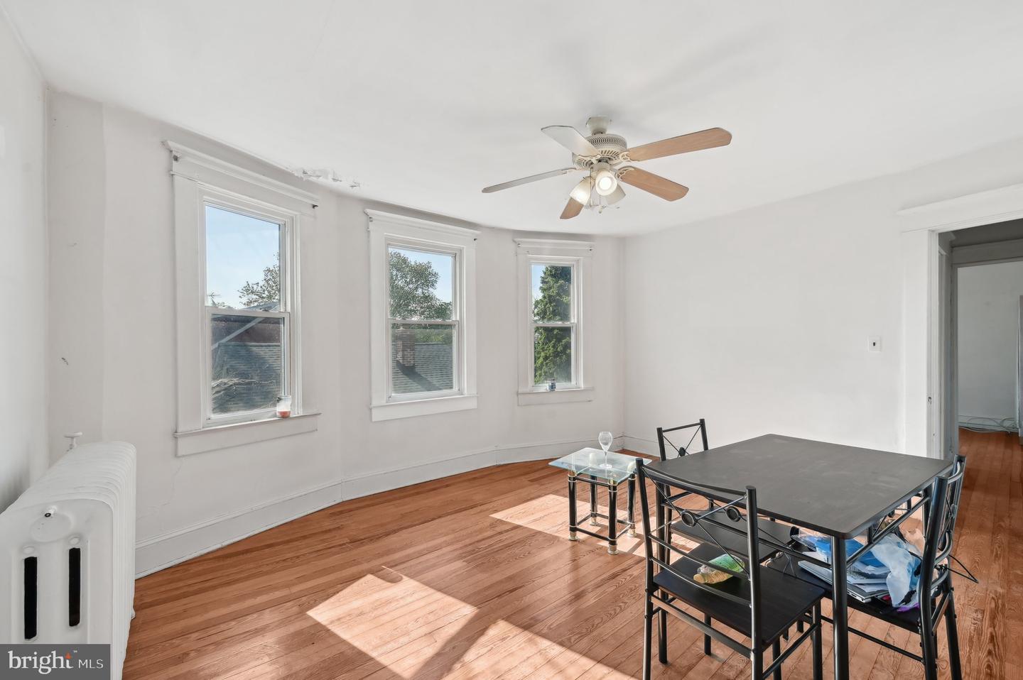 3214 Chesley Ave Property Photo 10