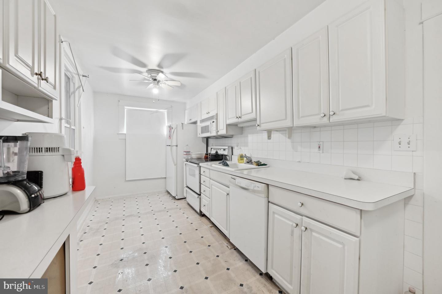 3214 Chesley Ave Property Photo 16