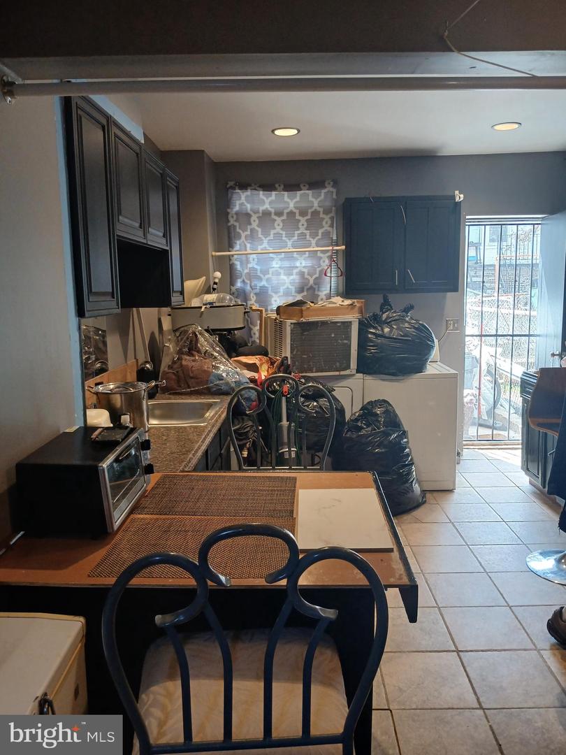 1812 N Chapel St Property Photo 1