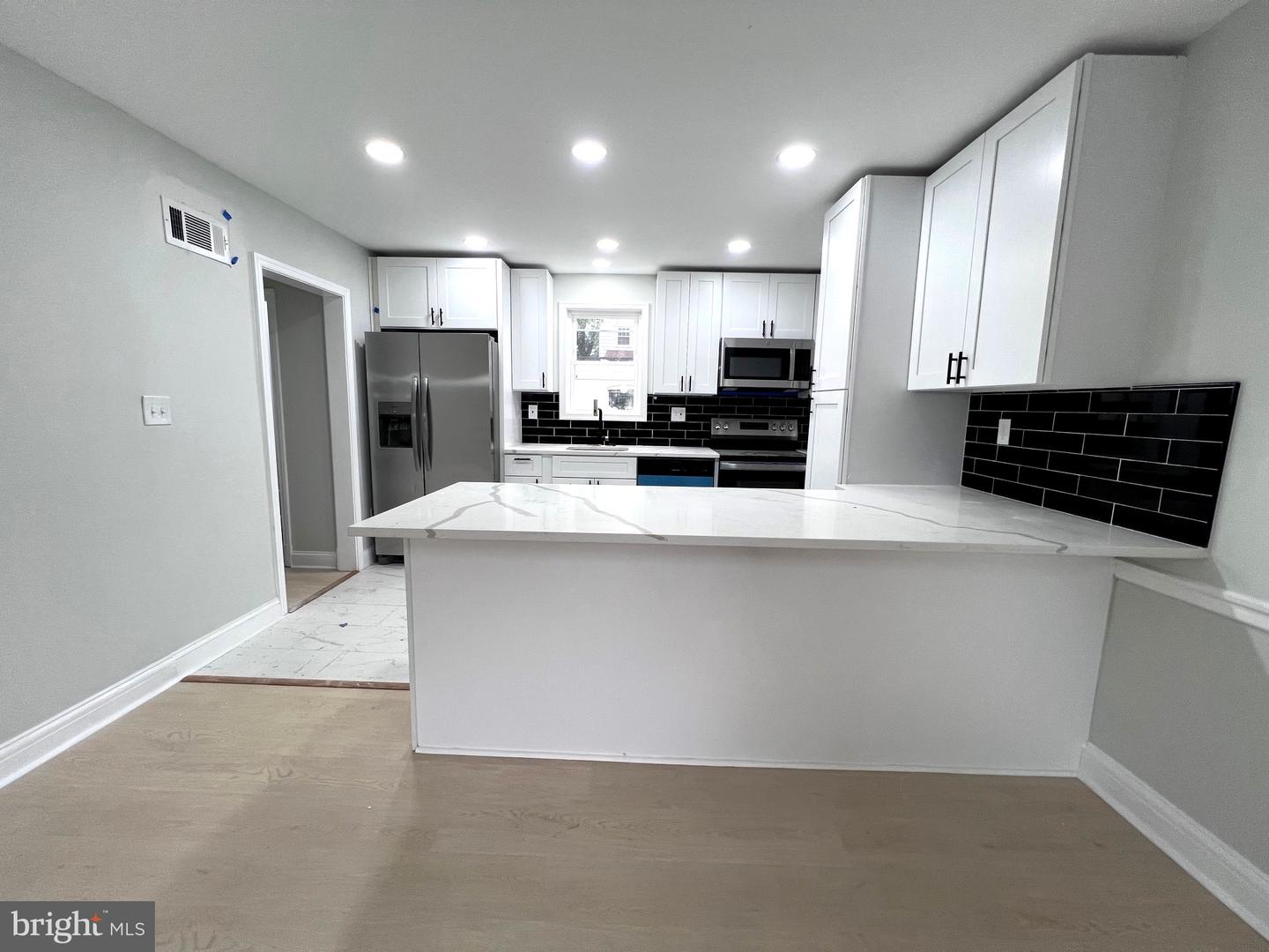 3500 The Alameda Property Photo 1