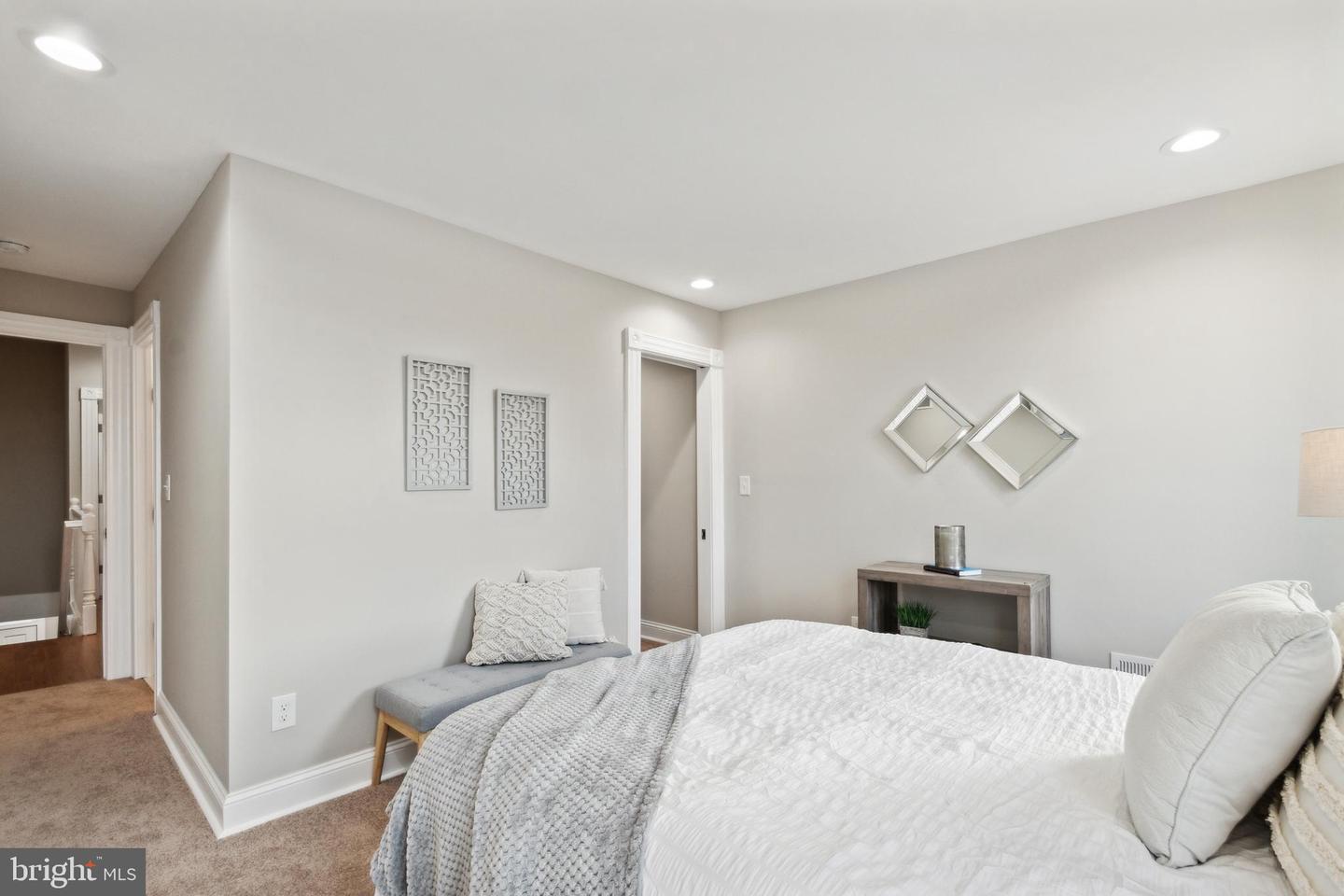 2237 E Biddle St Property Photo 21