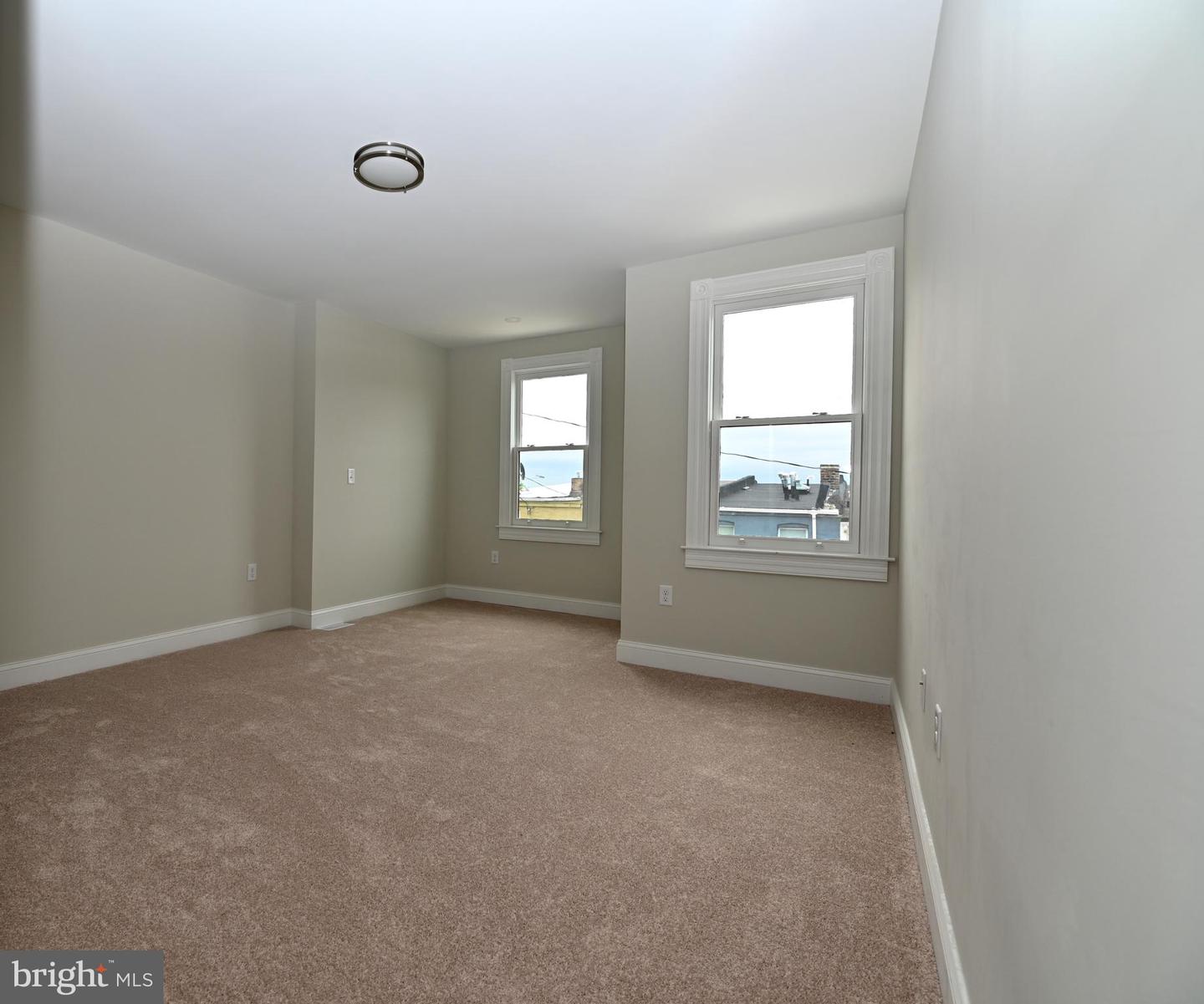 2237 E Biddle St Property Photo 29