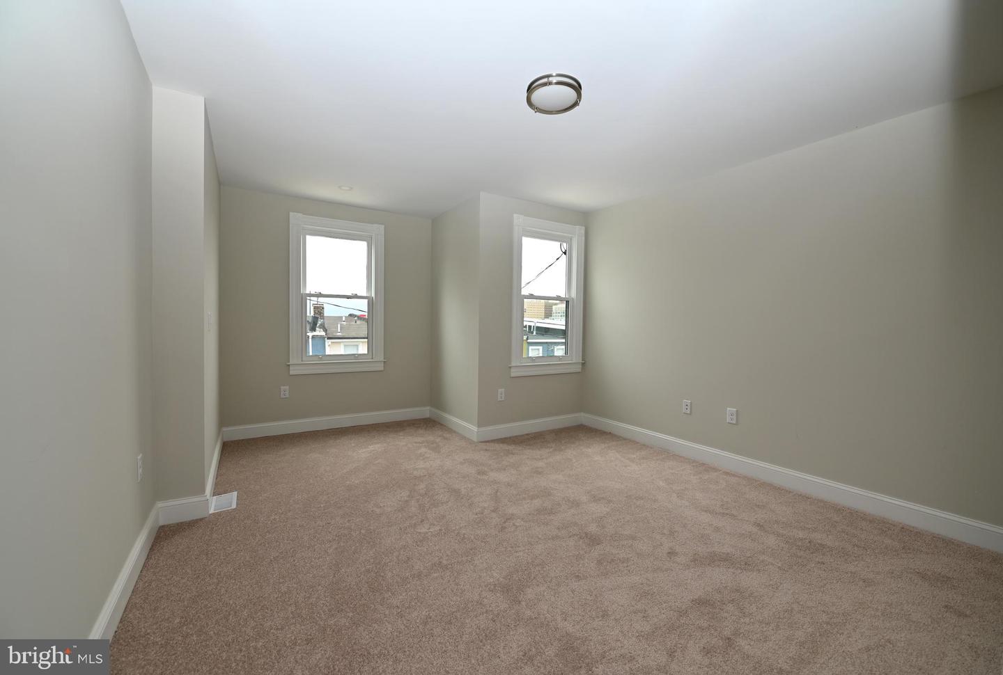 2237 E Biddle St Property Photo 31