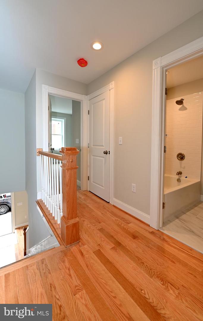 2237 E Biddle St Property Photo 32