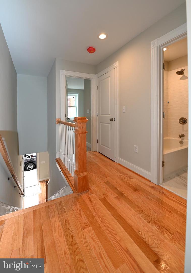 2237 E Biddle St Property Photo 33