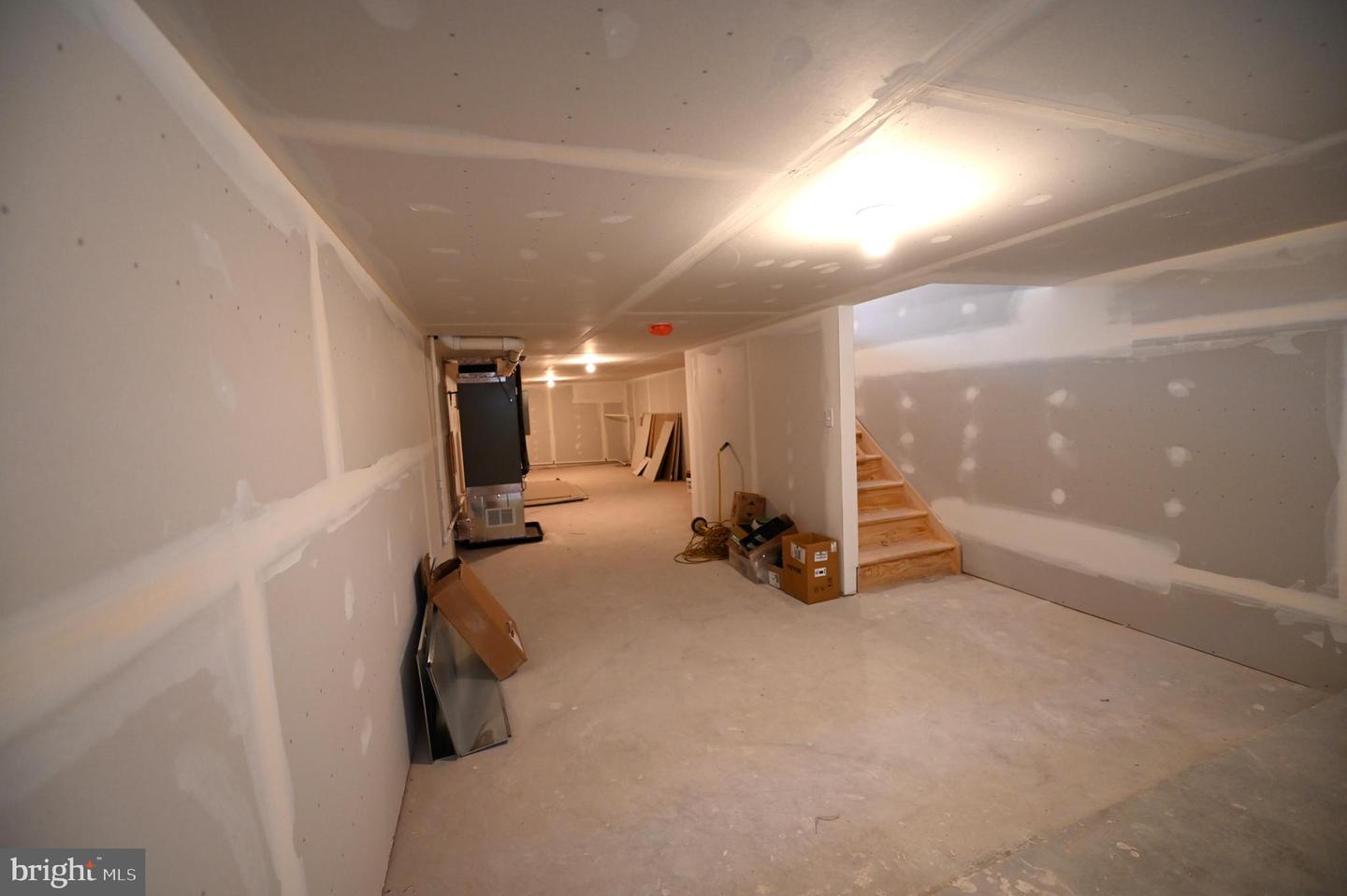 2237 E Biddle St Property Photo 48