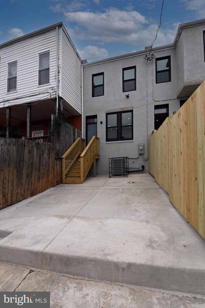 2237 E Biddle St Property Photo 53