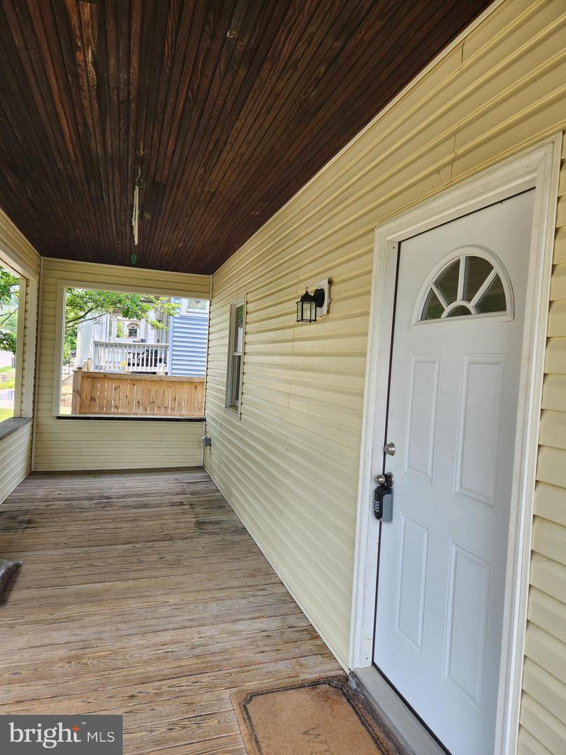 2906 Inglewood Ave Property Photo 5