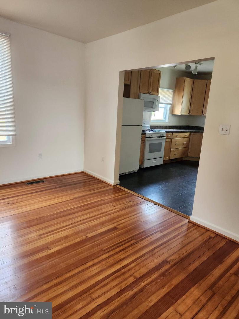 2906 Inglewood Ave Property Photo 19