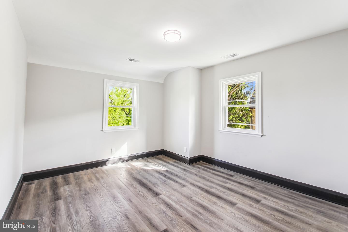 4812 Coleherne Rd Property Photo 15