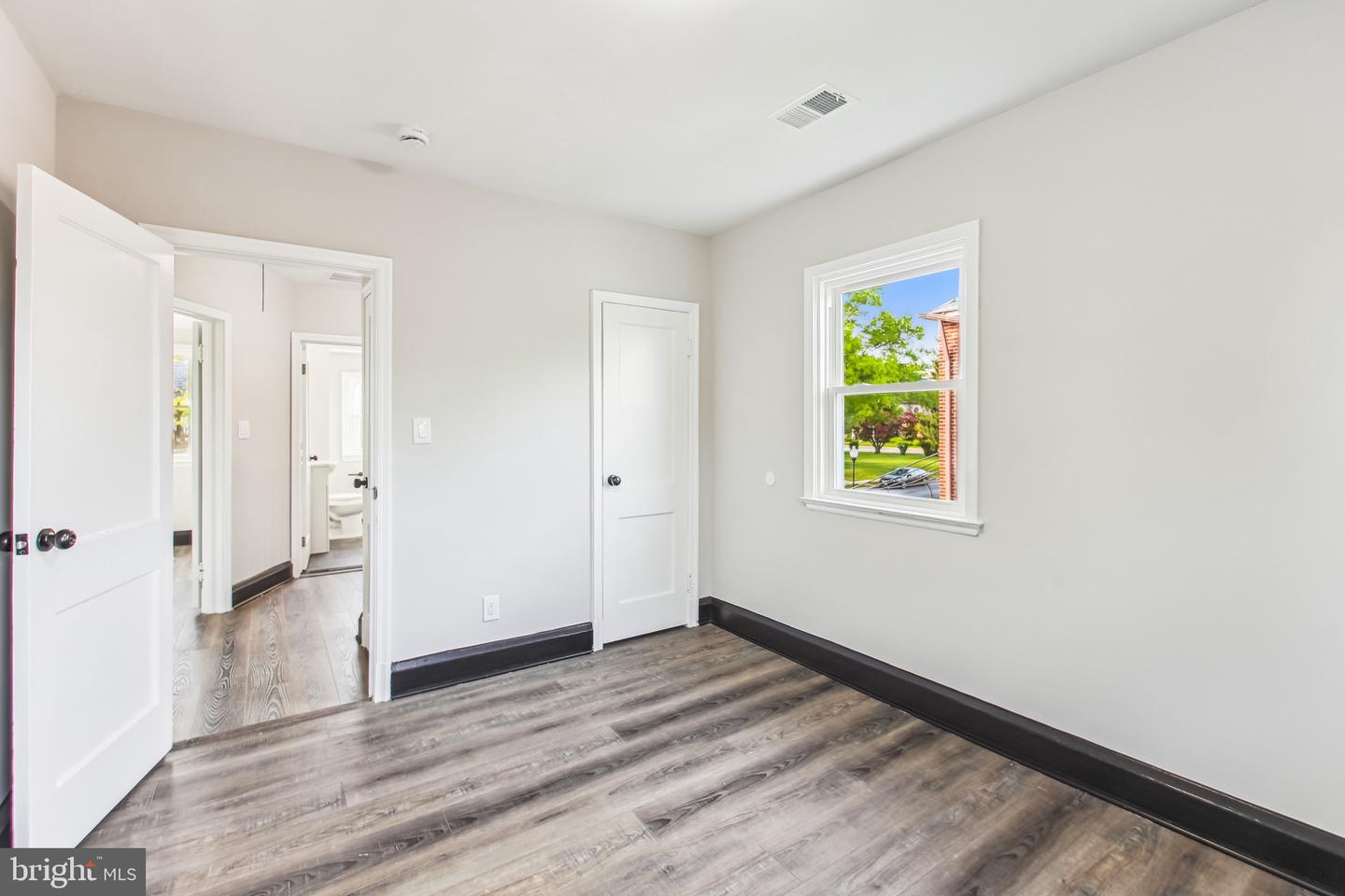 4812 Coleherne Rd Property Photo 16