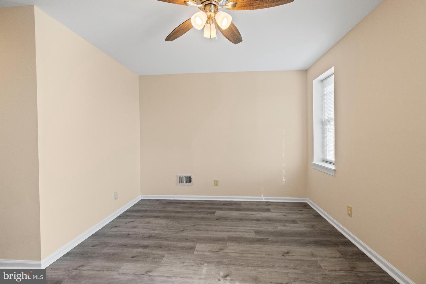2217 Linden Ave Property Photo 7
