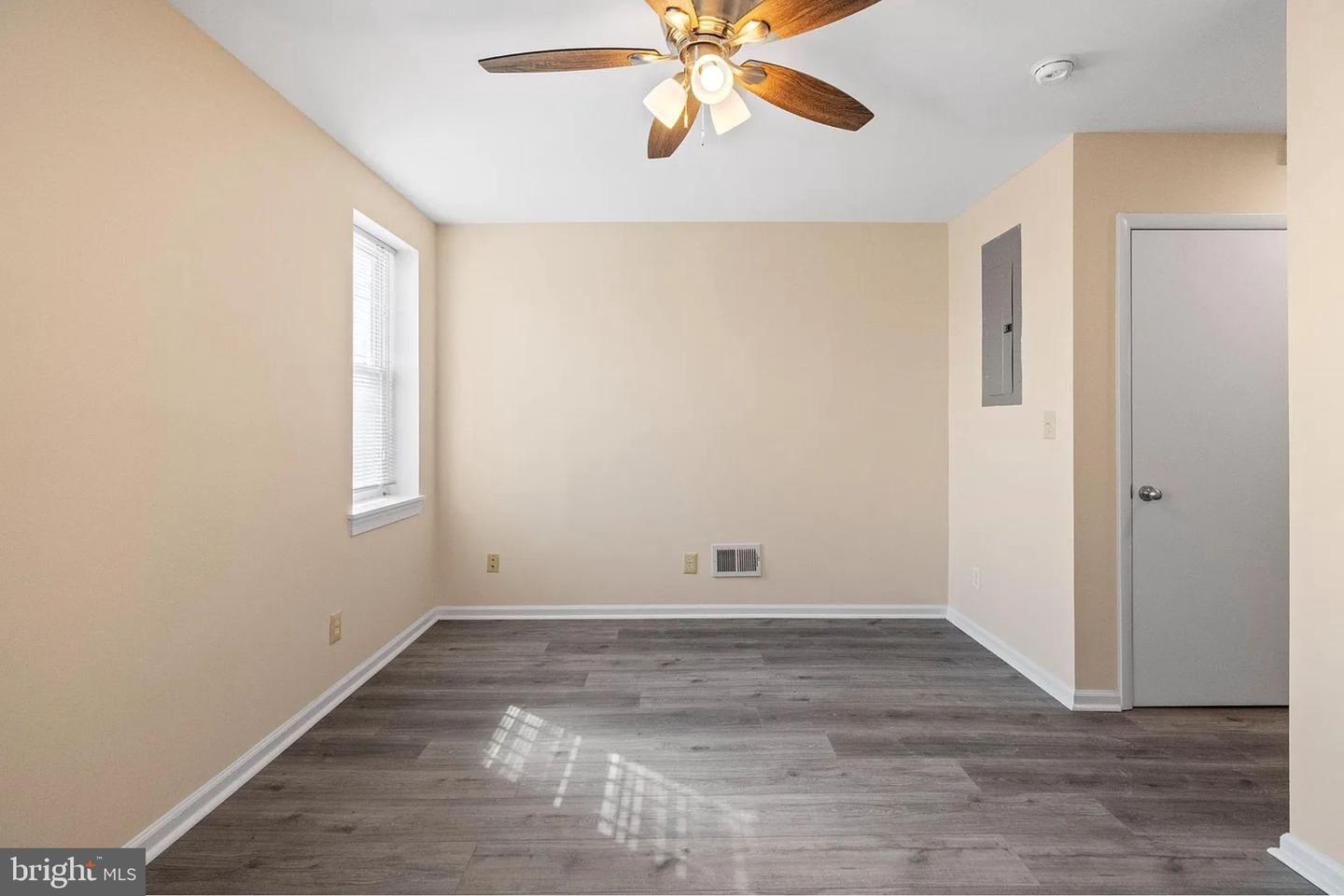 2217 Linden Ave Property Photo 16
